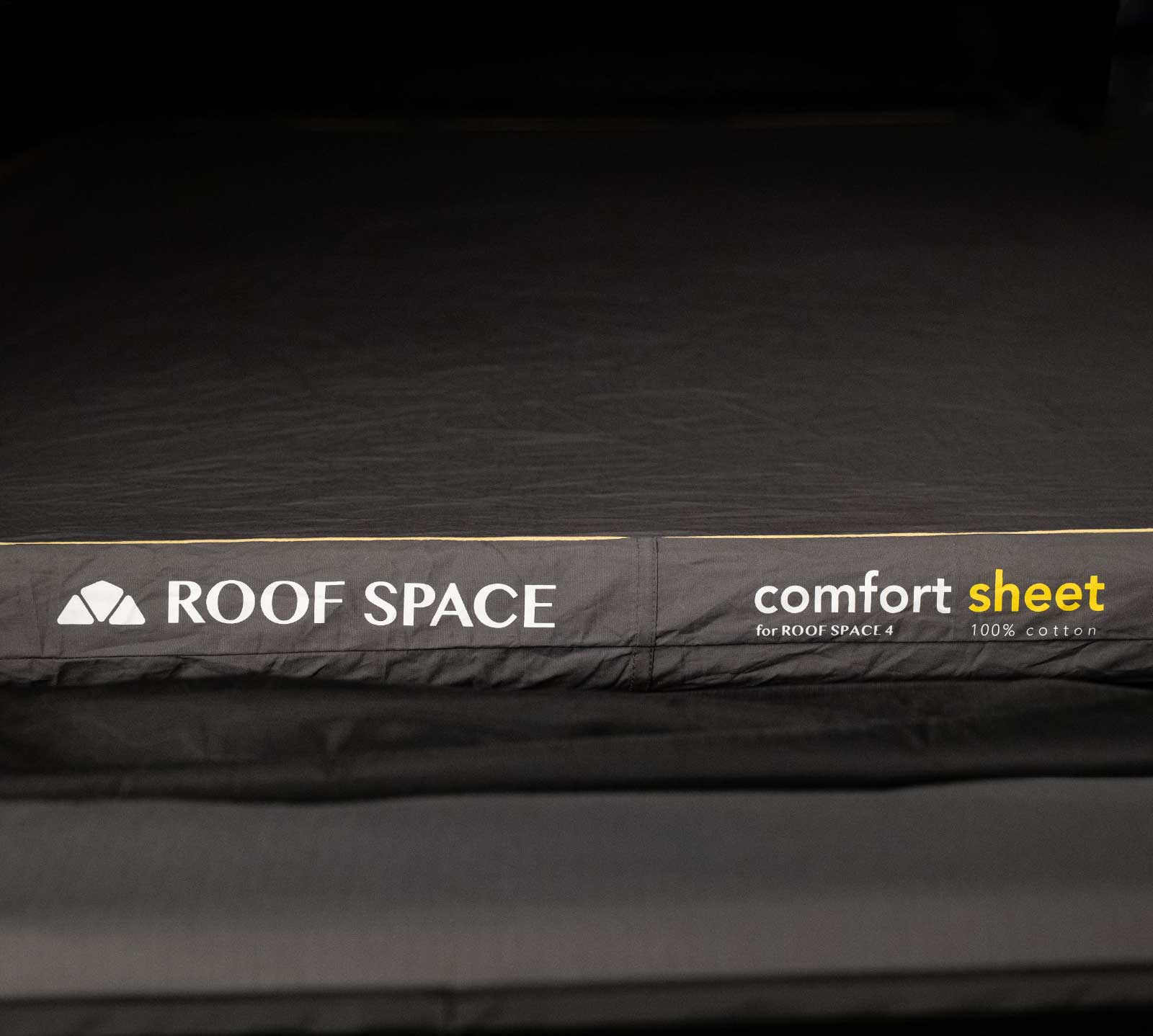 Das Comfort Sheet Spannbettlaken aus 100% Baumwolle im Roof Space Dachzelt.