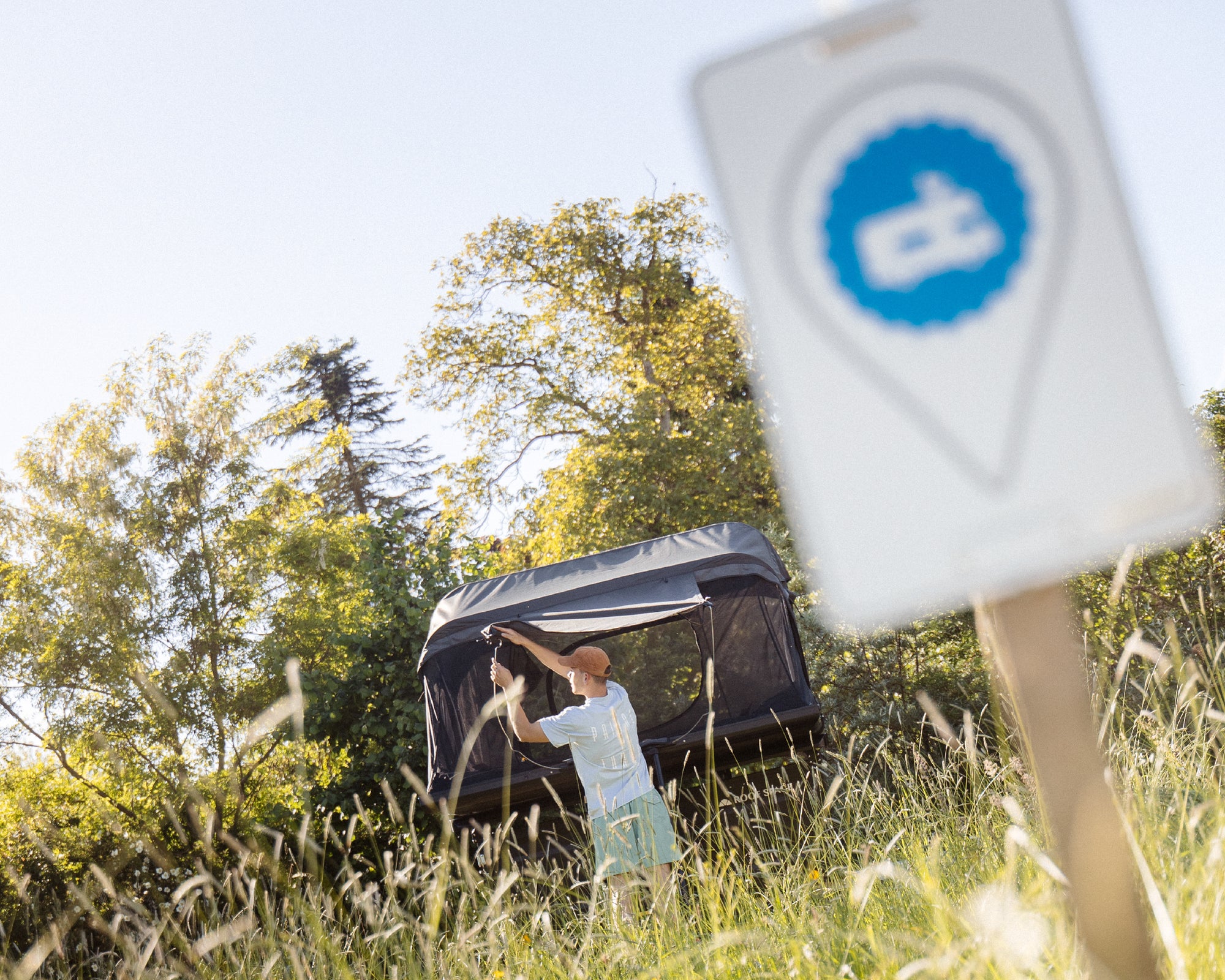<h1>Dachzelt trifft <em>Stellplatz-App </em></h1>