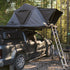 2 Personen Dachzelt Roof Space 2 auf Volkswagen Amarok im Wald.