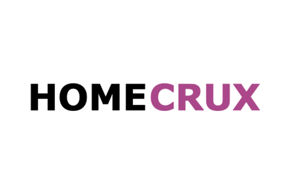 Dunkler Hintergrund mit dem magenta-farbenen Wort "CRUX" im rechten Bildbereich.